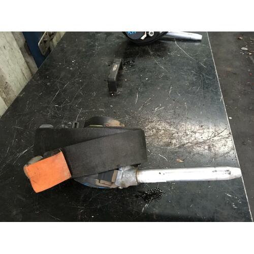 Mercedes Vito Left Front Seatbelt 638 02/1998-12/2004