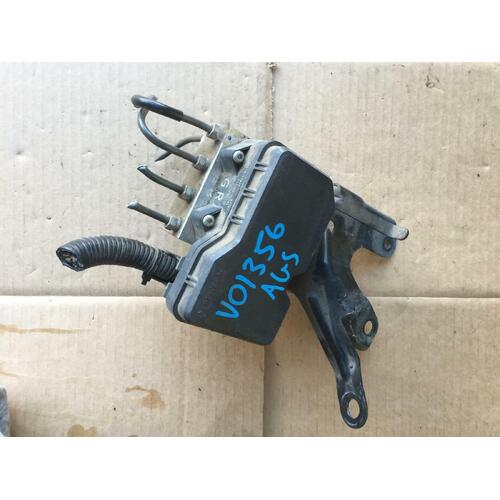 Toyota Yaris ABS Module NCP90 08/2008-07/2011