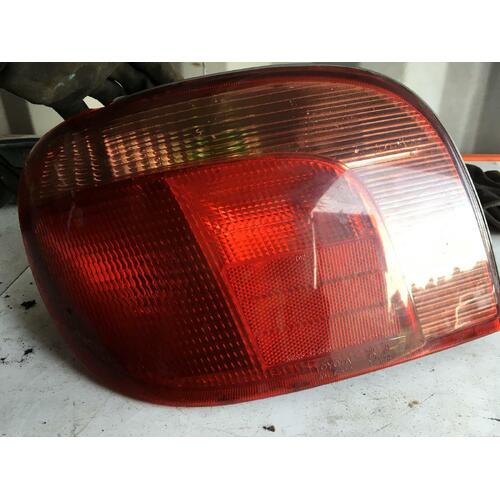 Toyota Echo Left Tail Light NCP13 03/2001-9/2002
