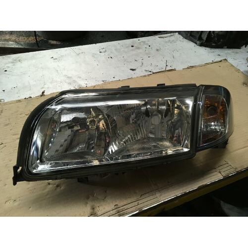 Peugeot 306 N5 Left Headlight Ribbed Lens Dual Reflector 07/1997-05/1999