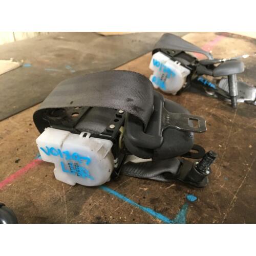 Toyota Hilux Left Rear Seatbelt GGN15 07/11-08/15