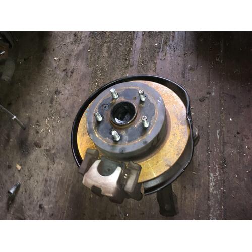 Toyota Camry Right Rear Hub Hybrid AVV50 12/2011-10/2017