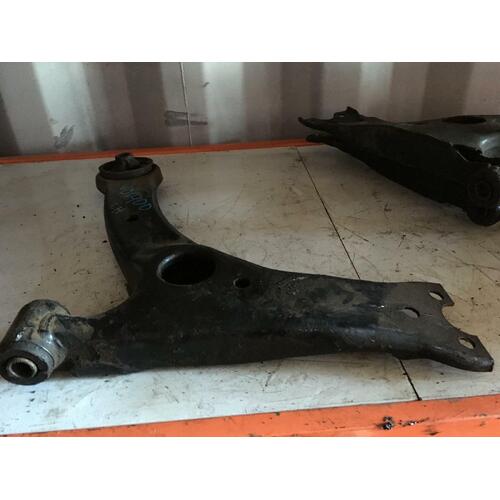 Toyota Corolla Left Front Lower Control Arm ZZE122 12/2001-06/2007