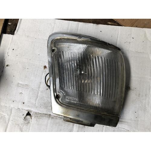 Toyota 4 Runner Corner Light Right Front VZN130 10/1991-06/1996