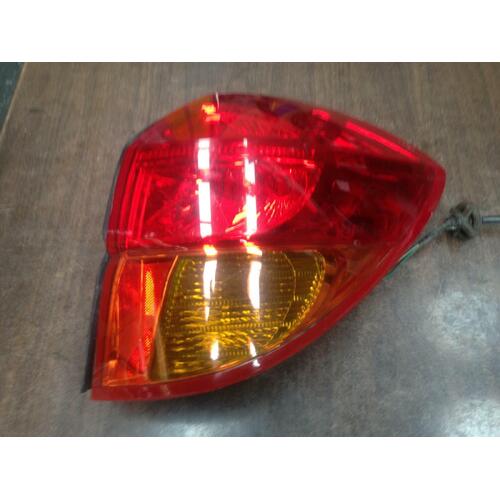 Subaru LIBERTY Right Tail Light 4TH GEN 09/03-08/06