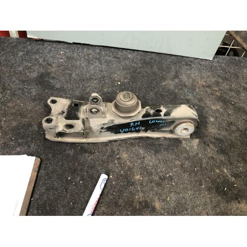 Toyota Hiace Right Front Lower Control Arm TRH223 03/2005-04/2019