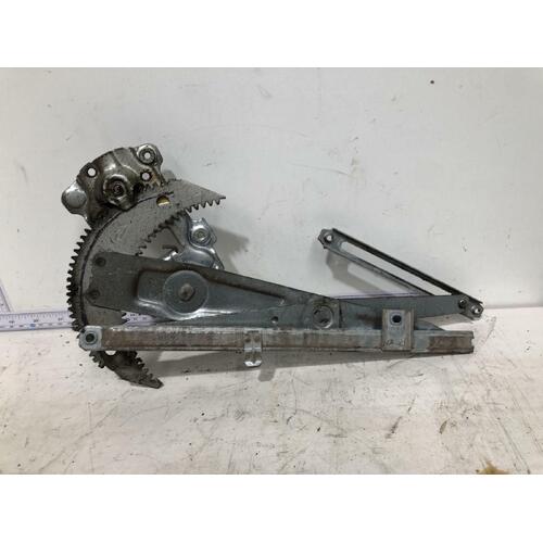 Toyota 4 RUNNER Right Rear Window Reg/Motor VZN130 Manual 10/89-06/96