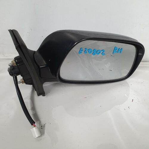 Toyota corolla Right Door Mirror ZZE122 Electric 03/03-08/04