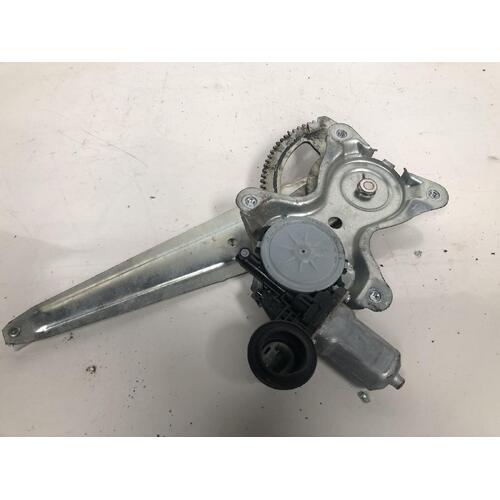 Toyota RAV4 Right Rear Window Regulator ACA33 11/2005-12/2012