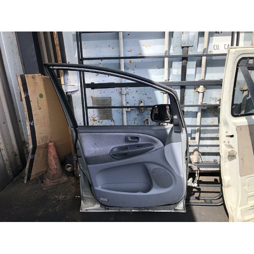 Toyota Tarago Left Front Door Lock Mech ACR30 06/2000-02/2006