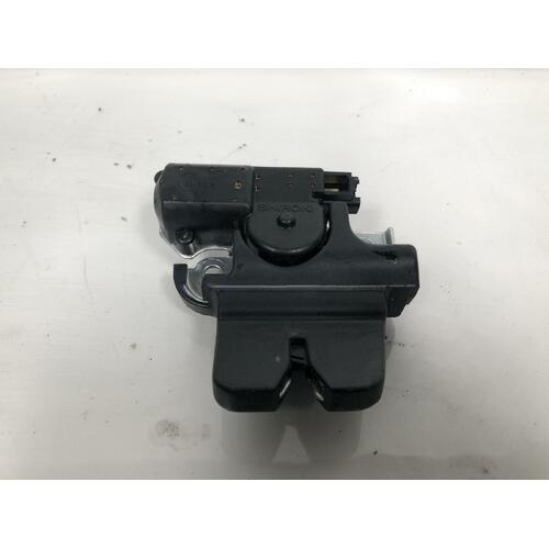 Toyota Camry Bootlid Lock Mech MCV36 08/2002-05/2006