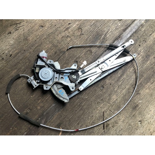 Toyota Tarago Right Rear Window Regulator ACR30 06/2000-02/2006