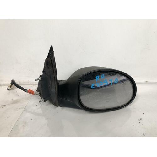 Chrysler PT Cruiser Right Door Mirror 08/2000-11/2005
