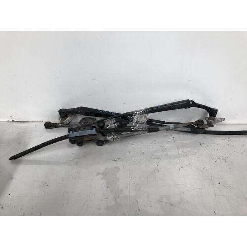 Toyota Sprinter Wiper Assembly Motor & Linkages  Front AE102 05/1994-06/1996