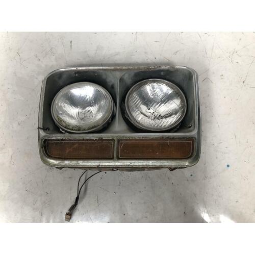Chrysler Valiant Right Head Light CM Regal 11/1978-11/1981