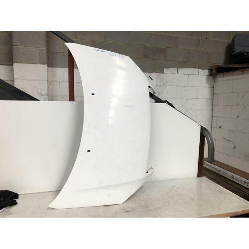 Toyota Avensis Bonnet ACM20 12/2001-11/2003