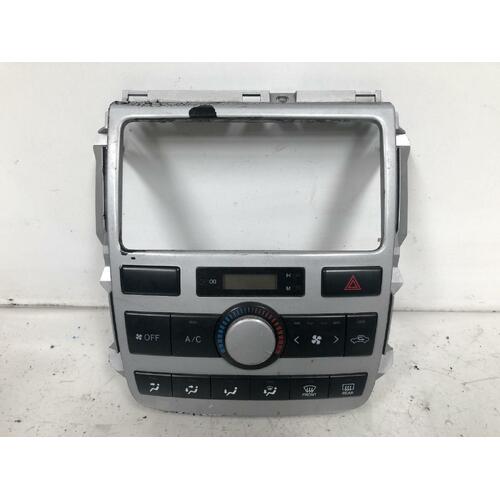 Toyota Avensis Heater Controls ACM20 12/2001-12/2010