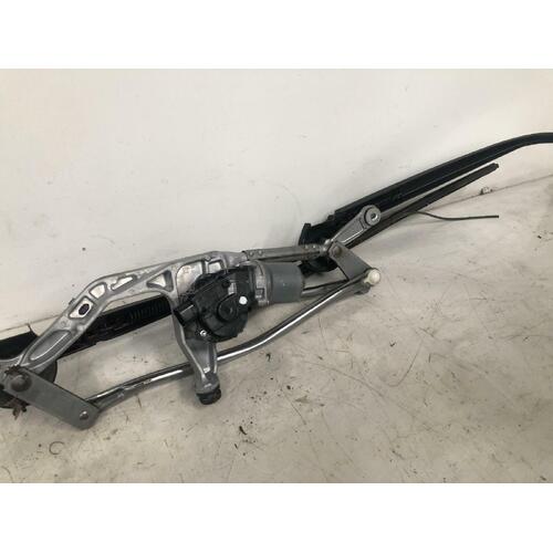 Toyota Corolla Front Wiper Assembly ZRE182 10/2012-06/2018