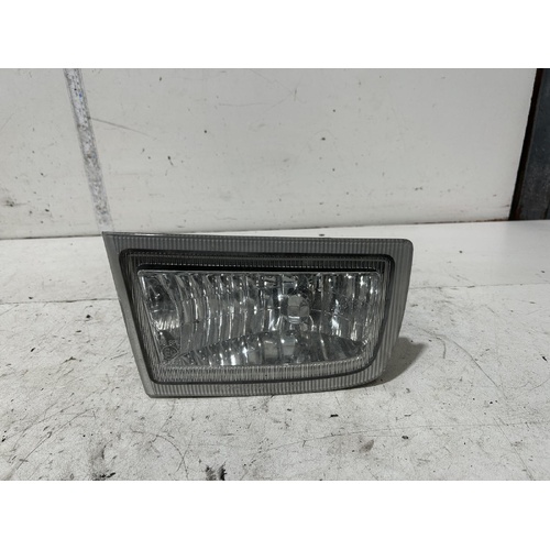 Toyota Prado Left Bumper Foglight VZJ95 04/1996-09/2002