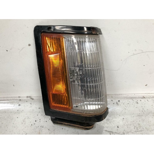 Toyota Corona Right Corner Light ST141 08/1983-12/1987