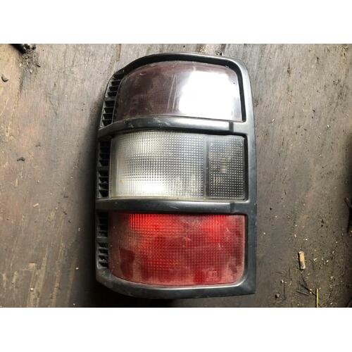 Mitsubishi Pajero Left taillight Nh 05/91-12