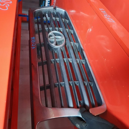 Toyota LANDCRUISER Grille 80 Series GXL VX 01/95-03/98