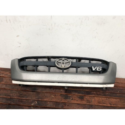 Toyota Hilux Grille VZN172 11/2001-03/2005