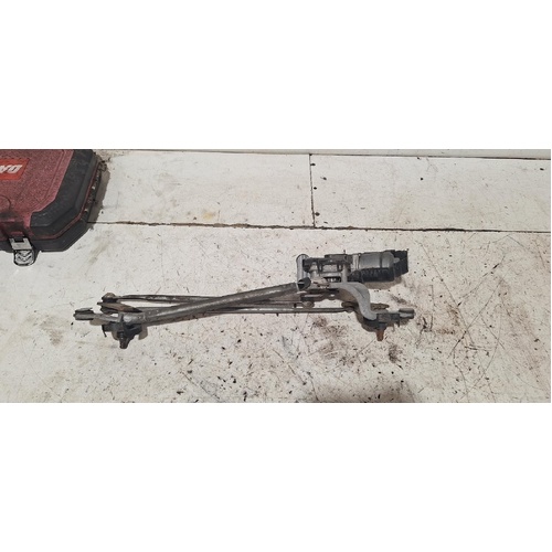 Toyota RAV4 Wiper Motor With Linkages ACA33 11/2005-11/2012