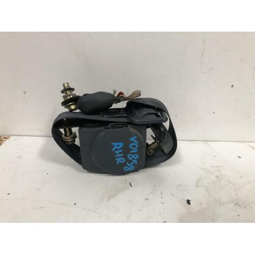 Toyota Hilux Right Rear Seatbelt RN105 10/1988-09/1997