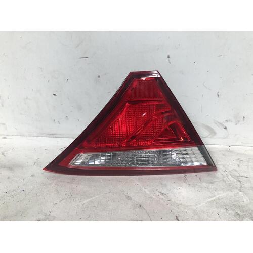 Toyota CAMRY Rear Garnish ASV50 Left Bootlid Lamp 05/15-10/17