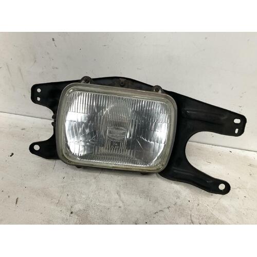 Toyota Liteace Right Head Light KM36 01/1986-03/1992