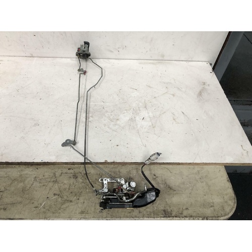 Toyota Hiace Right Front Door Lock Mech RZH103 11/1989-12/2004