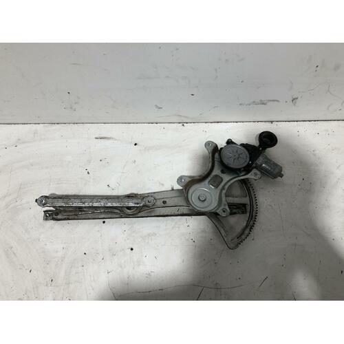 Toyota HILUX Right Front Window Regulator KUN26 03/05-08/15