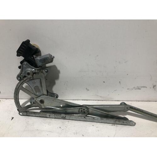 Toyota TARAGO Left Front Window Reg/Motor ACR50 Power 03/06-06/20