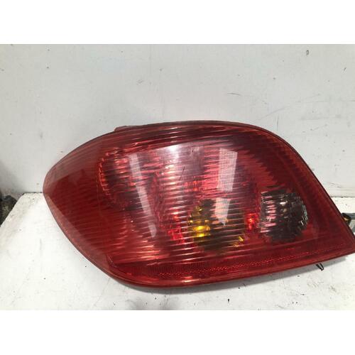 Peugeot 307 Left Tail Light T5 Hatch 12/01-09/05