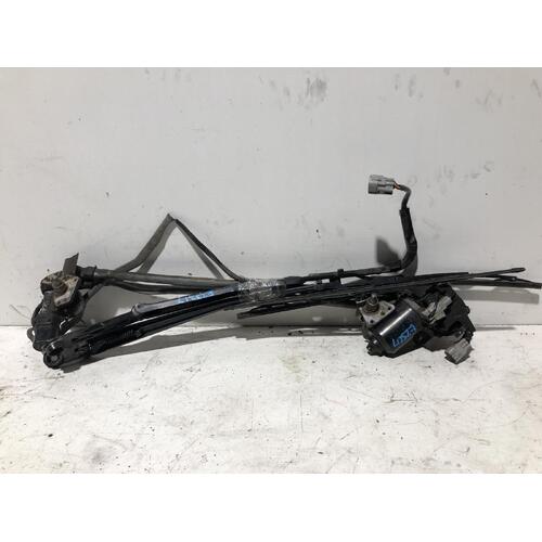 Lexus ES300 Front Wiper Assembly VCV10 06/1992-09/1996