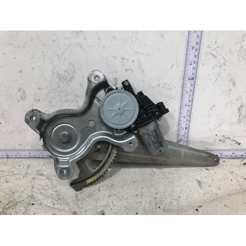 Toyota Hilux Left Rear Window Regulator KUN16 03/2005-08/2015