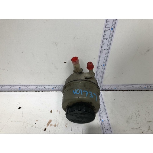 Toyota Spacia Power Steering Fluid Reservoir SR40 02/1998-12/2001