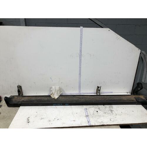 Toyota Landcruiser 100 Series Right Side Step 01/98-10/07