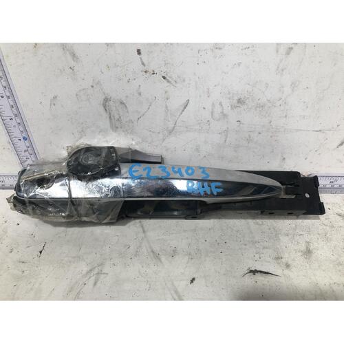Nissan PULSAR Door Handle B17 Right Front 12/12-12/17 Sedan