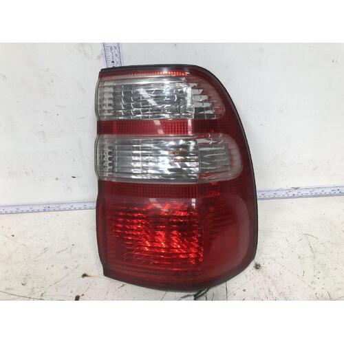 Toyota LANDCRUISER Right Taillight UZJ100 06/05-10/07 100 SERIES