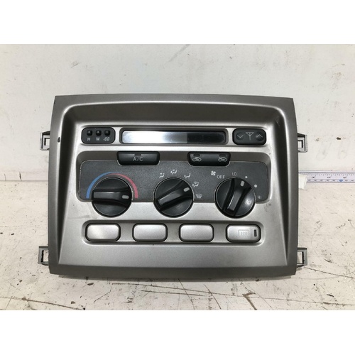 Toyota Landcruiser 100 Series Heater Controls 10/02-10/07