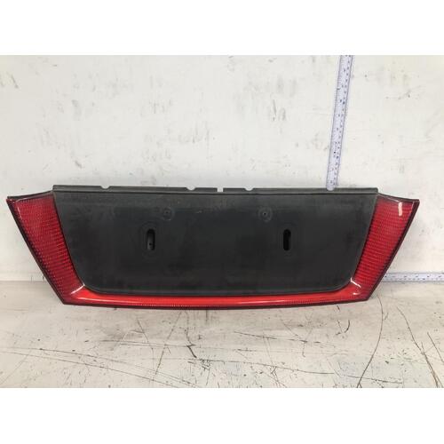 Saab 9 5 Centre Bootlid Garnish 11/1997-10/2001