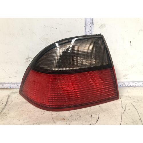 Saab 9 5 Left Taillight 4DR Sedan 11/97-10/01