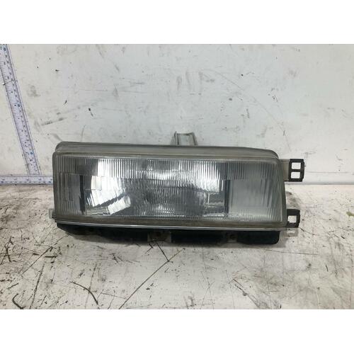 Toyota COROLLA Right Headlight AE92 Sedan/ Hatch 06/89-08/94