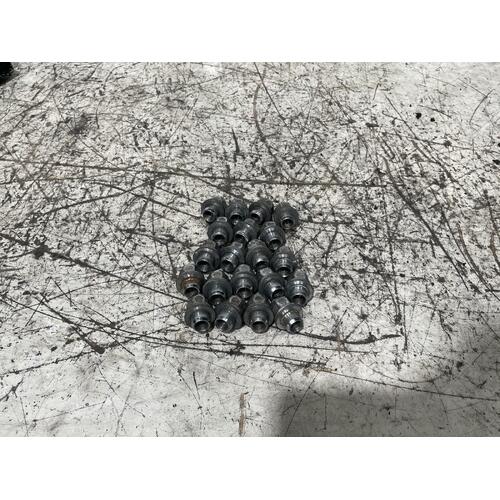 Toyota Camry 20 Wheel Nuts MCV36 10/02-06/06