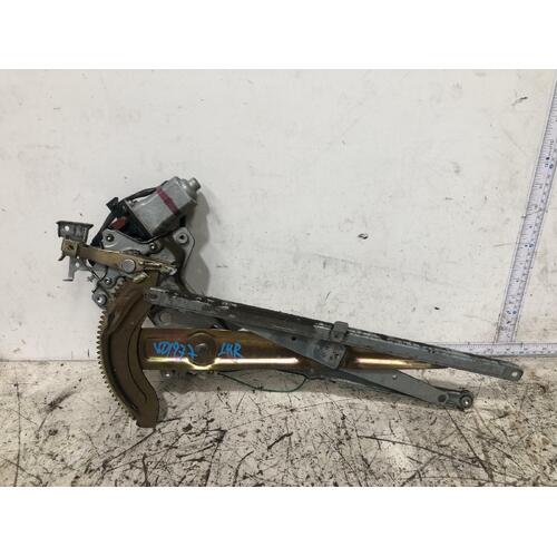 Toyota TARAGO Left Rear Window Reg/Motor ACR30 Power 06/00-02/06 85720-28070
