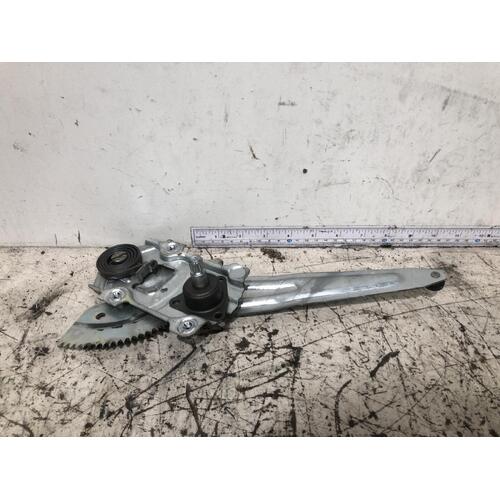 Toyota COROLLA Regulator Right Rear Window AE112 Manual 10/99-11/01 Sedan