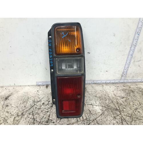 Toyota LITEACE Right Taillight KM20 02/80-12/85