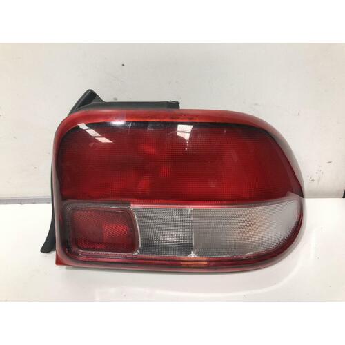 Ford FESTIVA Right Taillight WD-WF 01/97-09/01